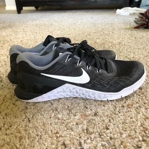 Women’s Nike Metcon 3